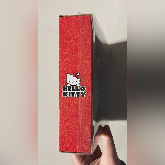 Hello Kitty by Sanrio Table Top Clock  - New - Picture 3 of 6